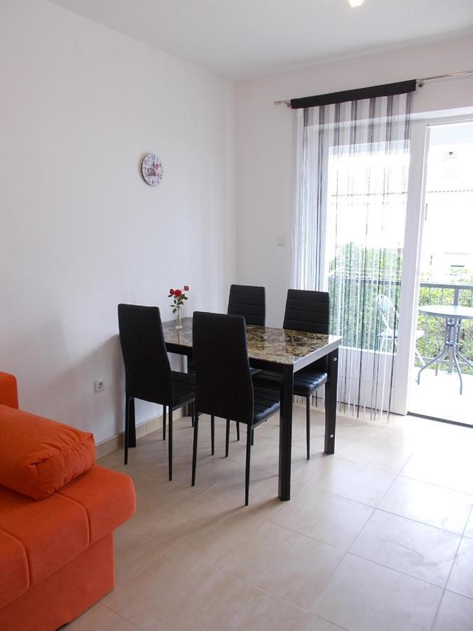 Apartment Oreskovic Krk Town Exterior foto